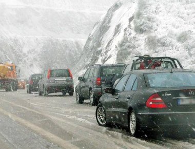 Χιλιάδες οδηγοί εγκλωβισμένοι στη Νέα Εγνατία Οδό - Ποιες περιοχές κηρύσσονται σε κατάσταση έκτακτης ανάγκης